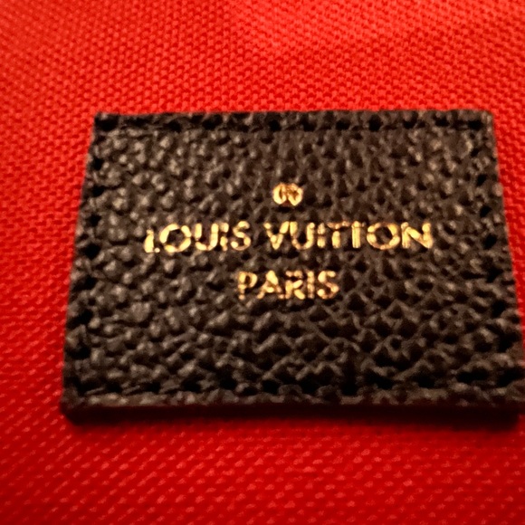 Brand New w/ tags Louis Vuitton Felicia Pochette monogram empreinte Marine Rouge - Picture 4 of 10